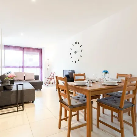 Sant Marti Apartment *
